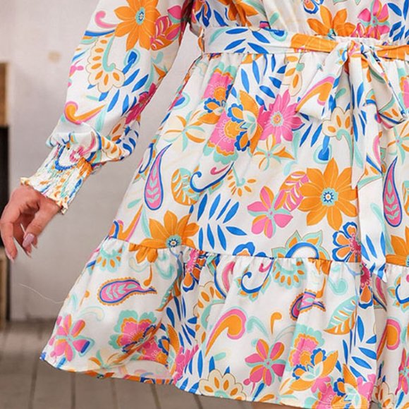 Plus Size Round Neck Lantern Sleeve Dress - Picture 3 of 6